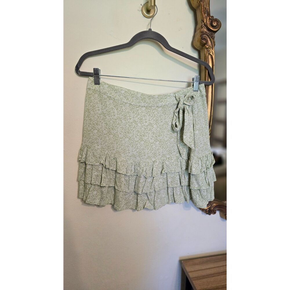 FOREVER21 Women's Green Floral Ruffle Skirt | Size L